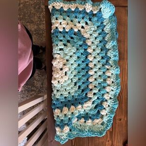 NWT crocheted blanket yarn baby blanket